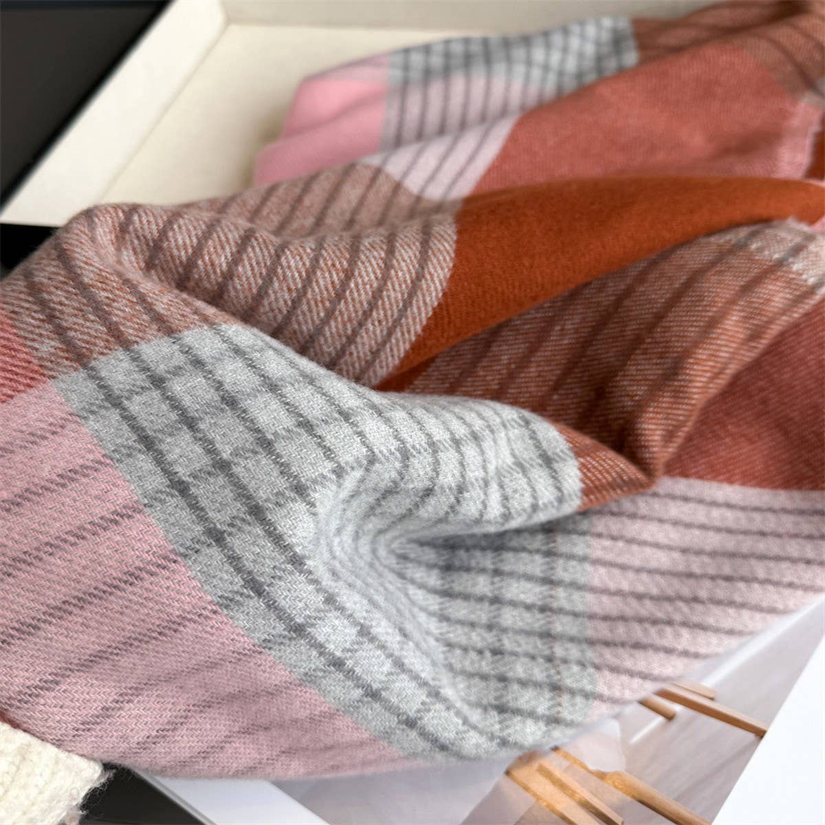 Colorblock Plaid Tassel Scarf Wrap For Winter_Cwasc03275
