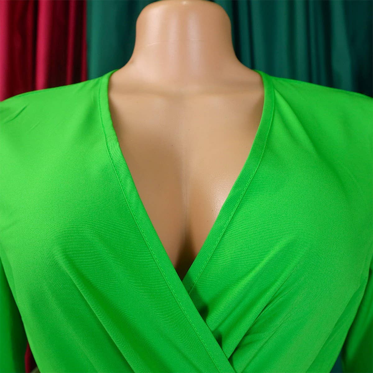 SOLID COLOR V NECK LONG SLEEVE PLEATED SKIRT DRESS_CWDSD6145