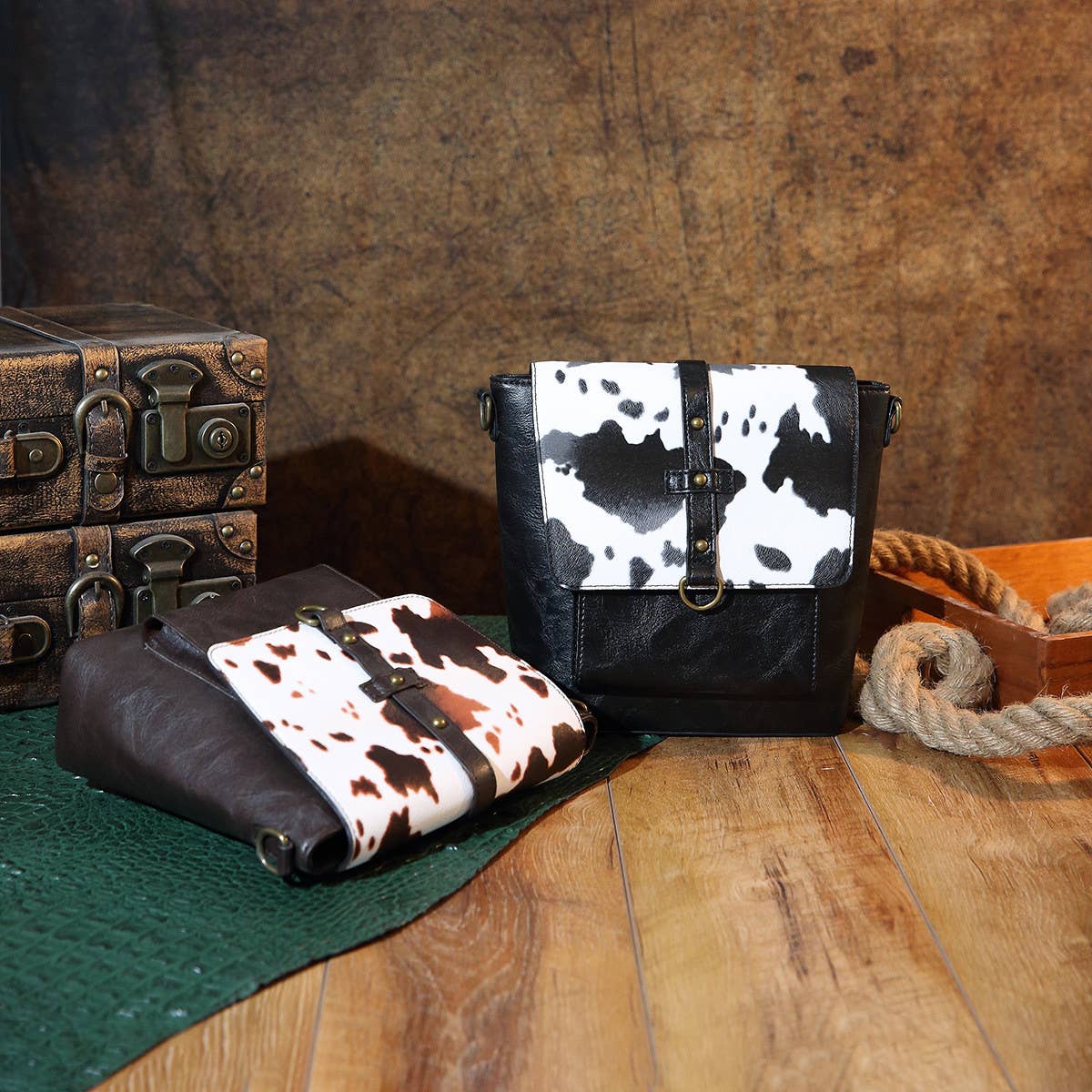 Women Printed Western Vintage Crossbody Bag_Cwab2593