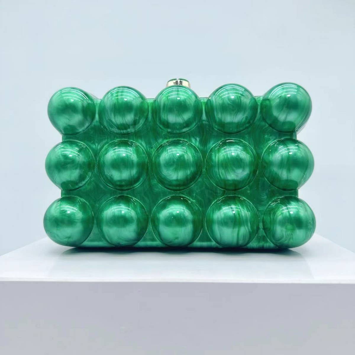 Wavy Pearl Eggshell Acrylic Crossbody Clutch Bag_Cwab5867