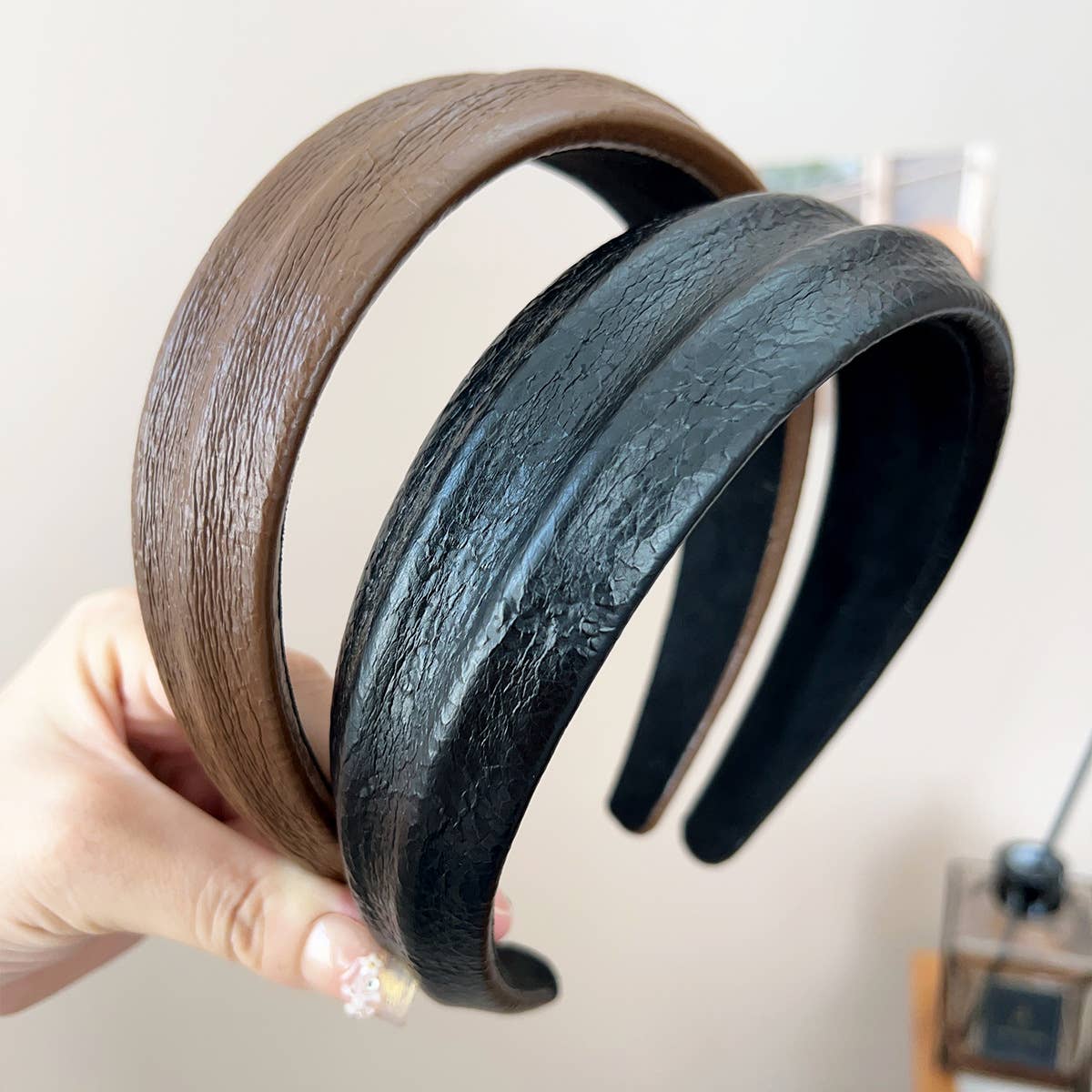 Trendy Leather Texture Hair Hoop For Women_Cwaha07350