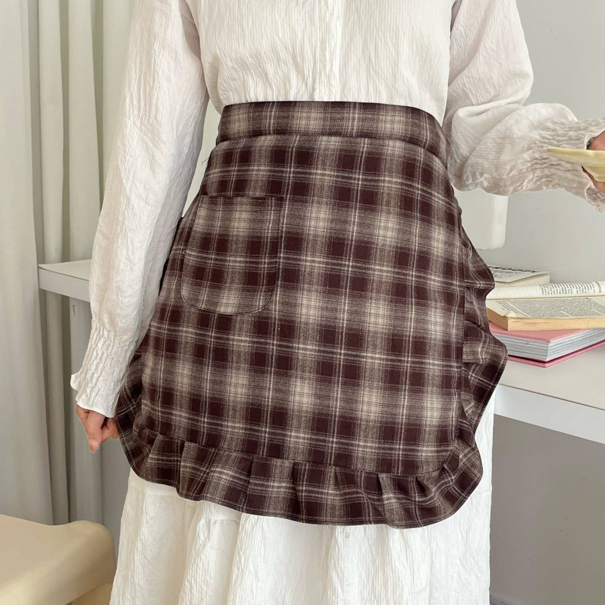HALF BODY FALLEN LEAVES PLAID APRON_CWMM5800