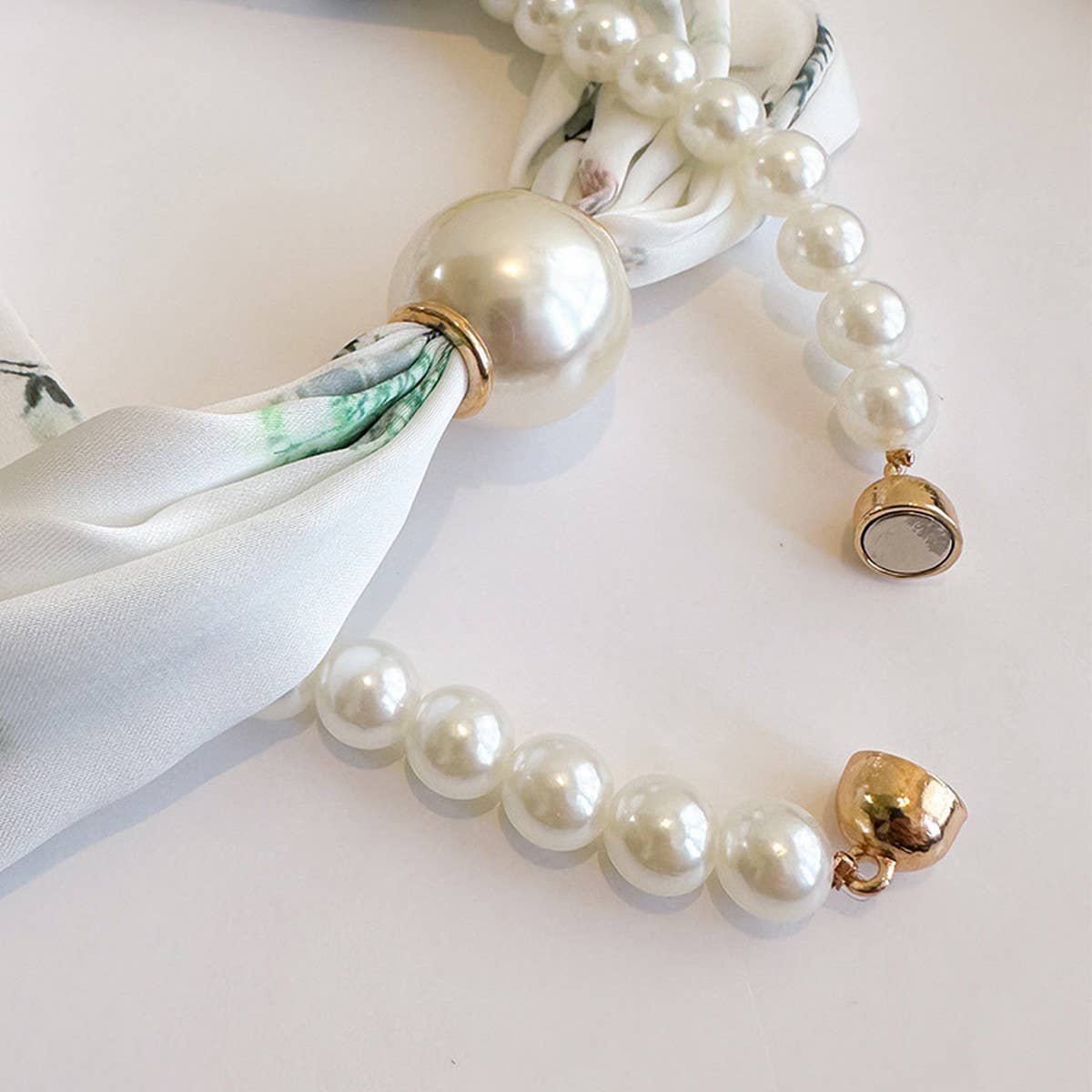 Pearl Magnetic Scarf Necklace For Shirts_Cwasc03932