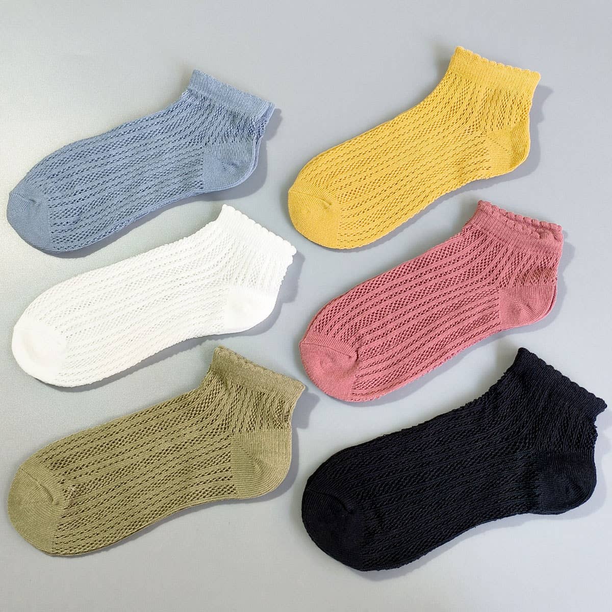SOLID COLOR MESH BREATHABLE WOMENS ANKLE SOCKS_CWMS053