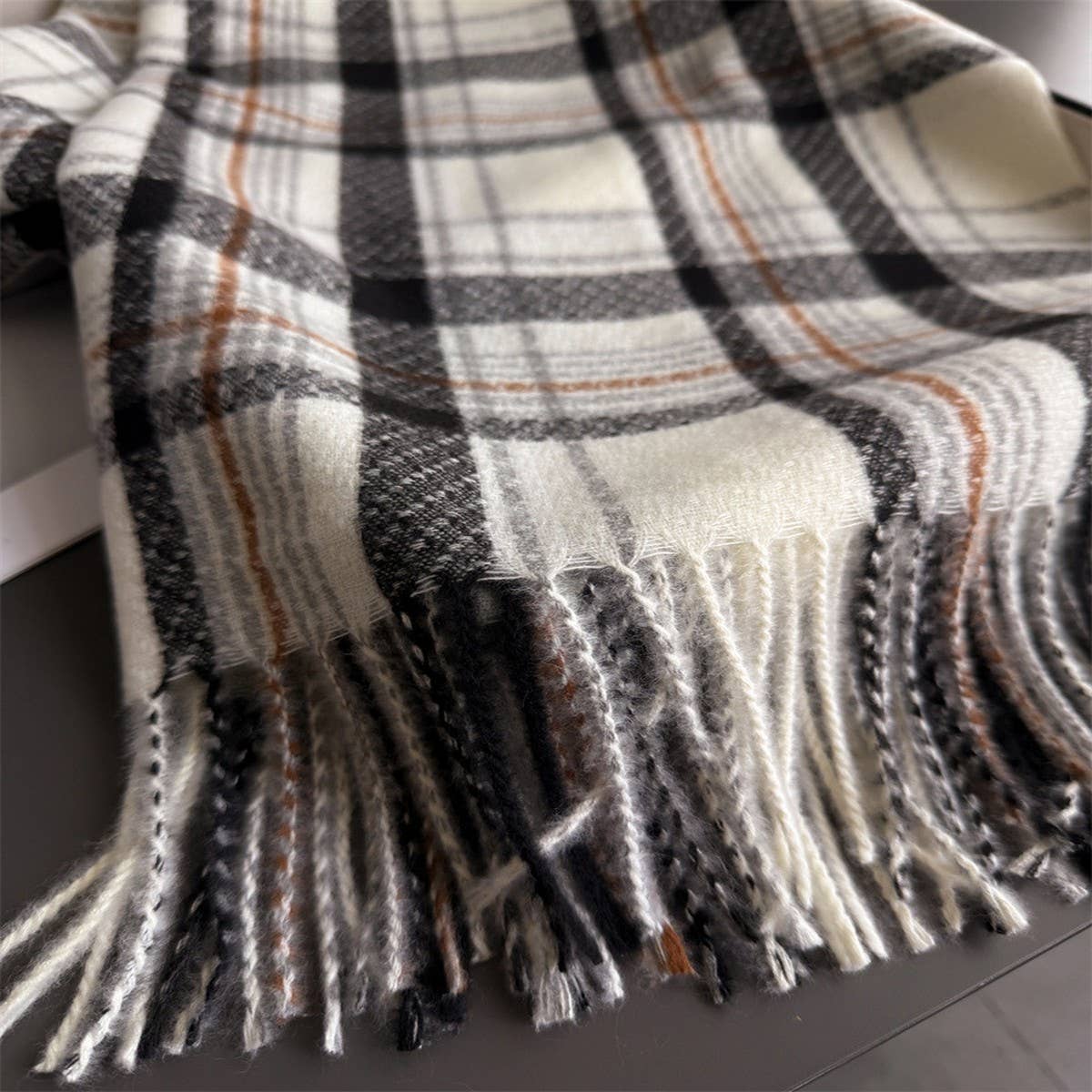 Vintage Plaid Winter Cashmere Feel Tassel Scarf_Cwasc03261