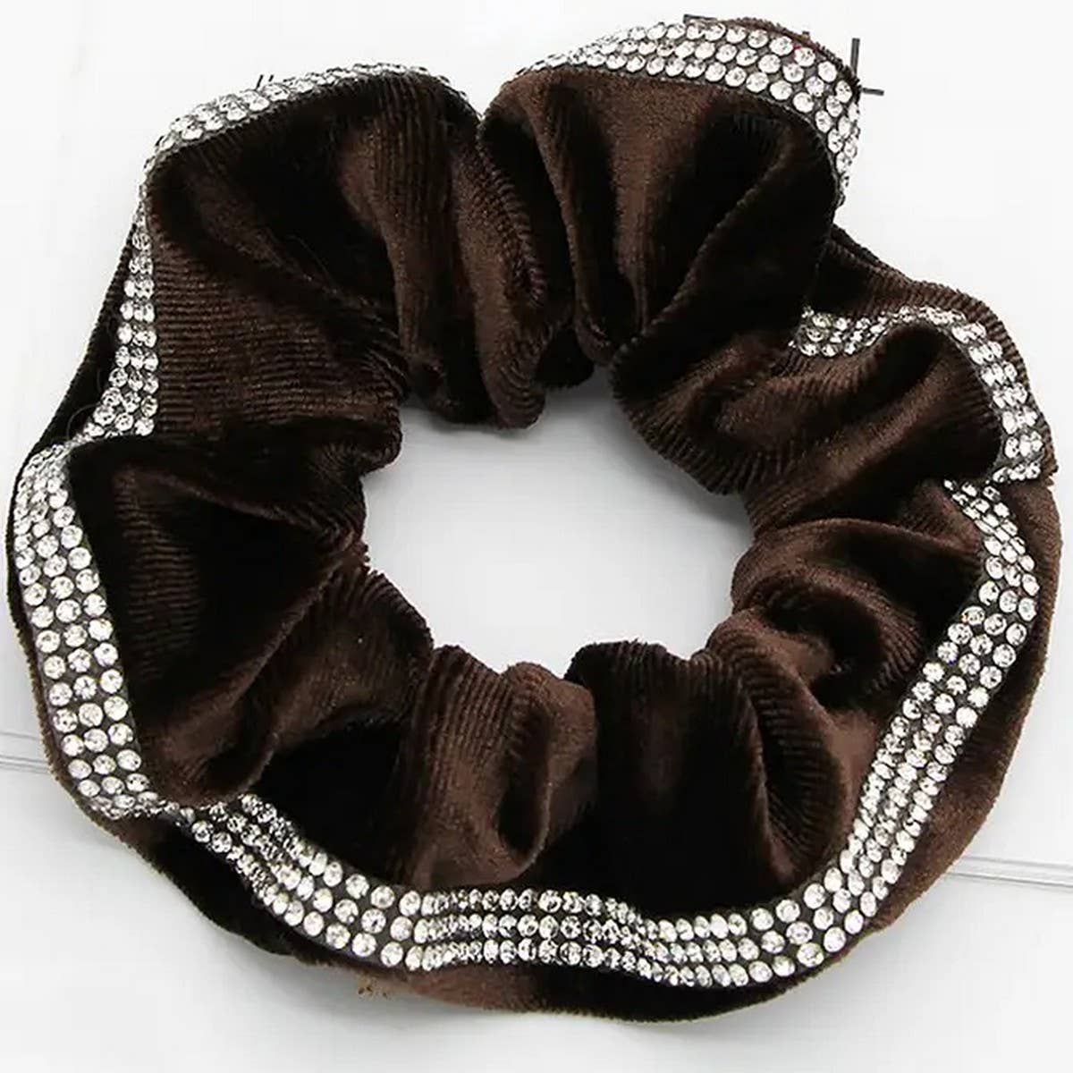 SOLID COLOR VELVET SCRUNCHIE_CWAHA0173