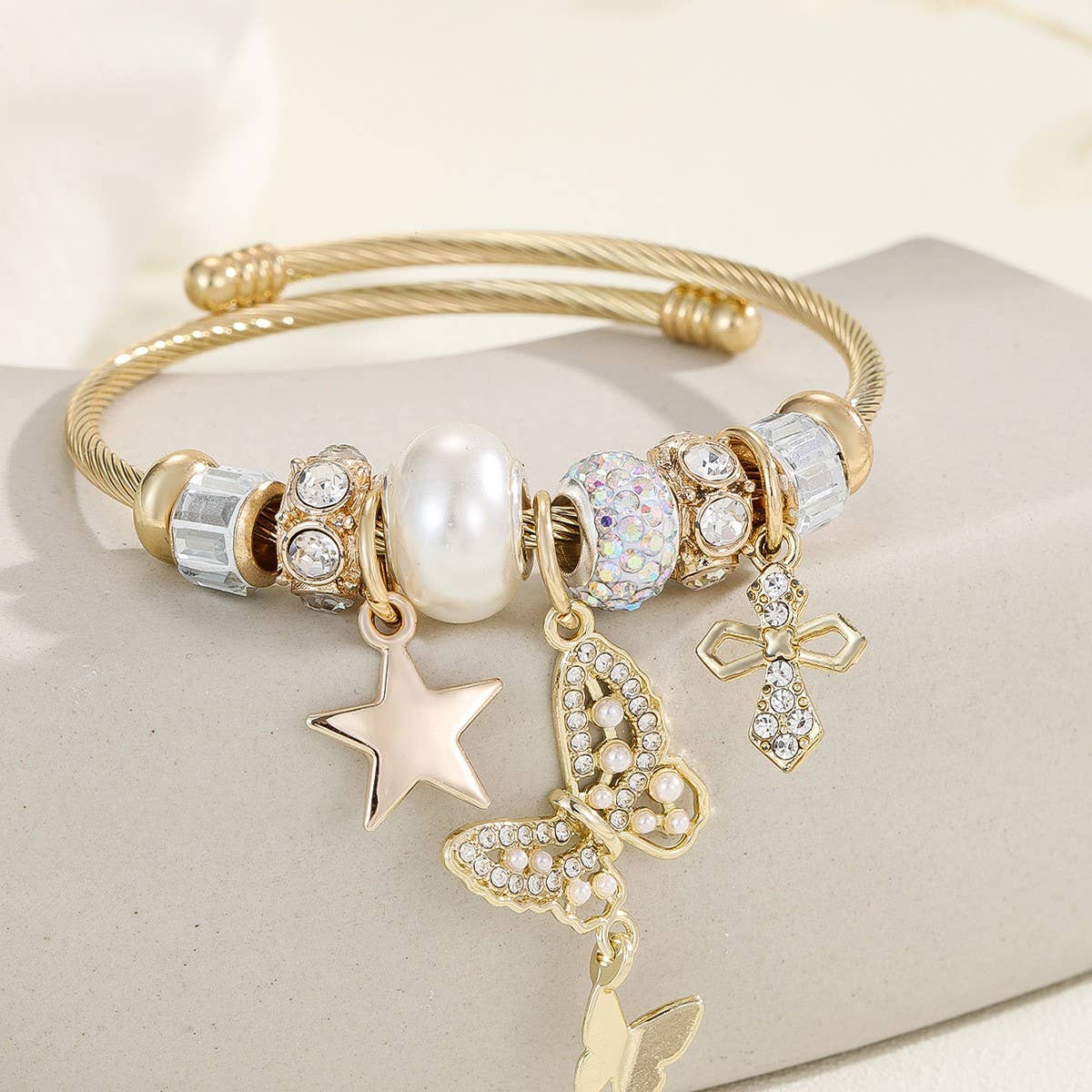 ALLOY STAINLESS STEEL BRACELET WITH SHELL BUTTERFLY_CWMM8594