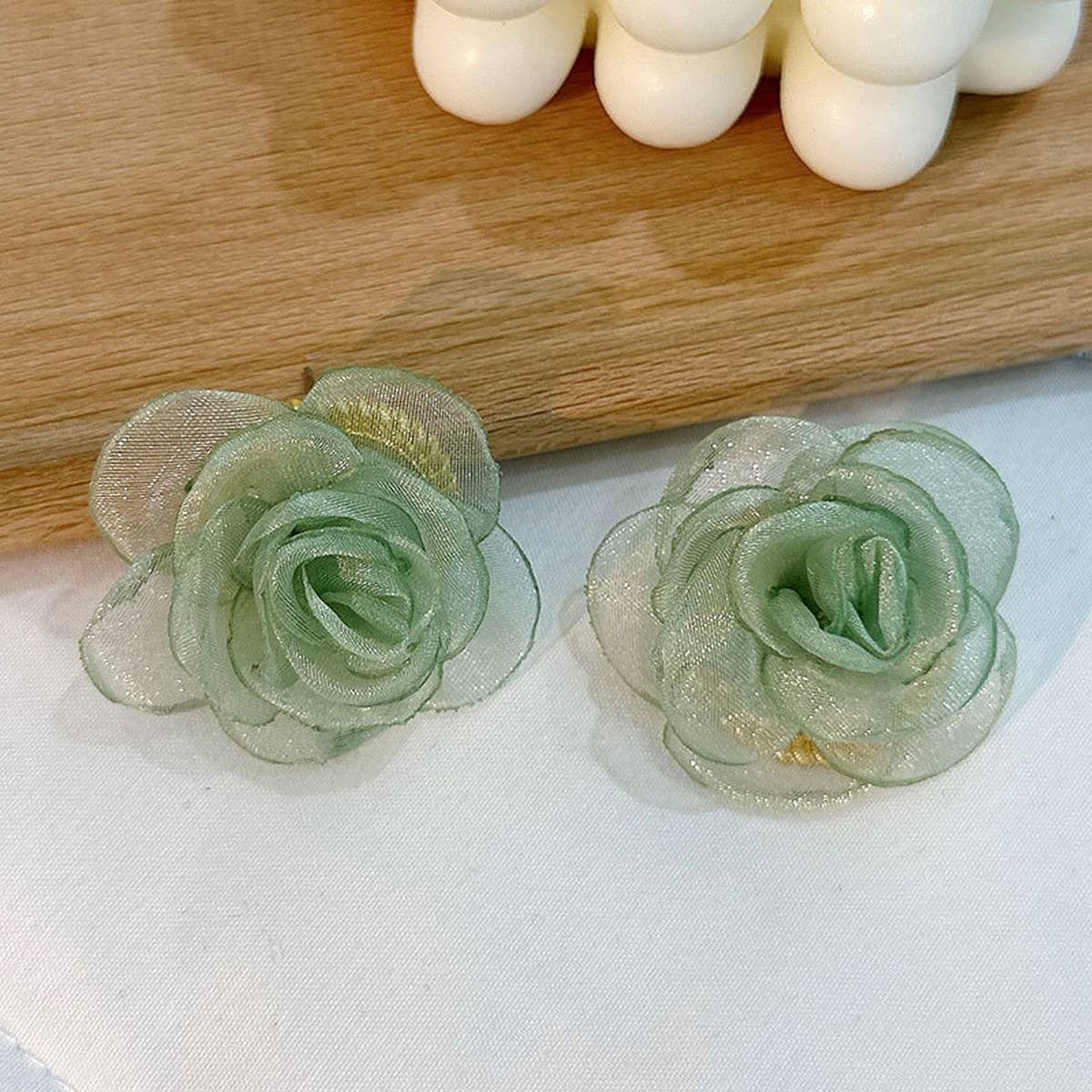 HANDMADE LACE ROSE STUD EARRINGS SWEET MINIMAL_CWMM6279