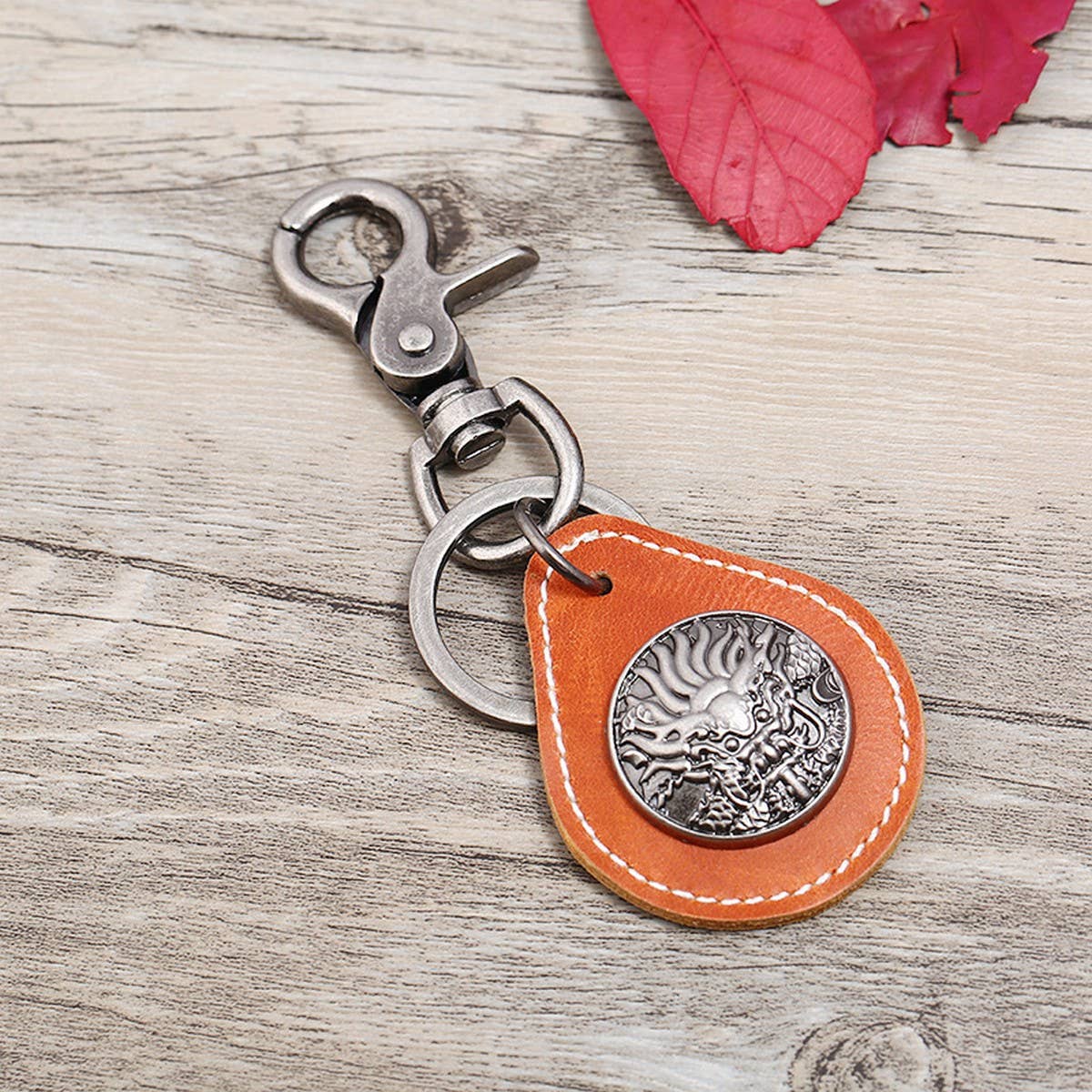 CREATIVE MENS ALLOY COWHIDE KEYCHAIN_CWMM5037