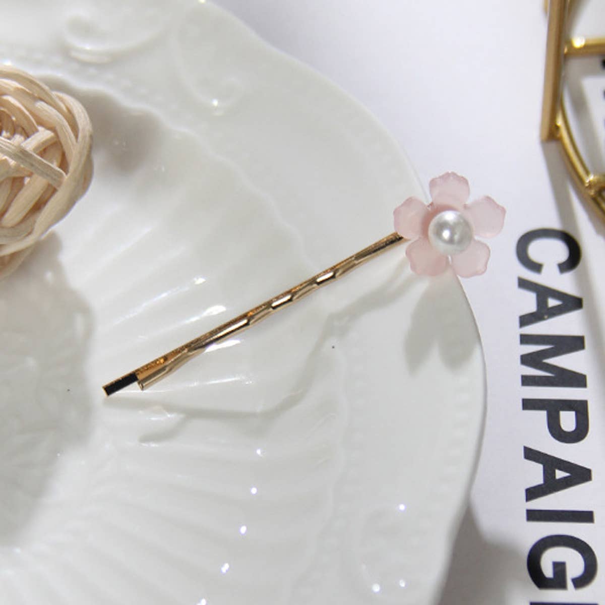 FASHIONABLE CHERRY BLOSSOM HAIR CLIP_CWAHA1231