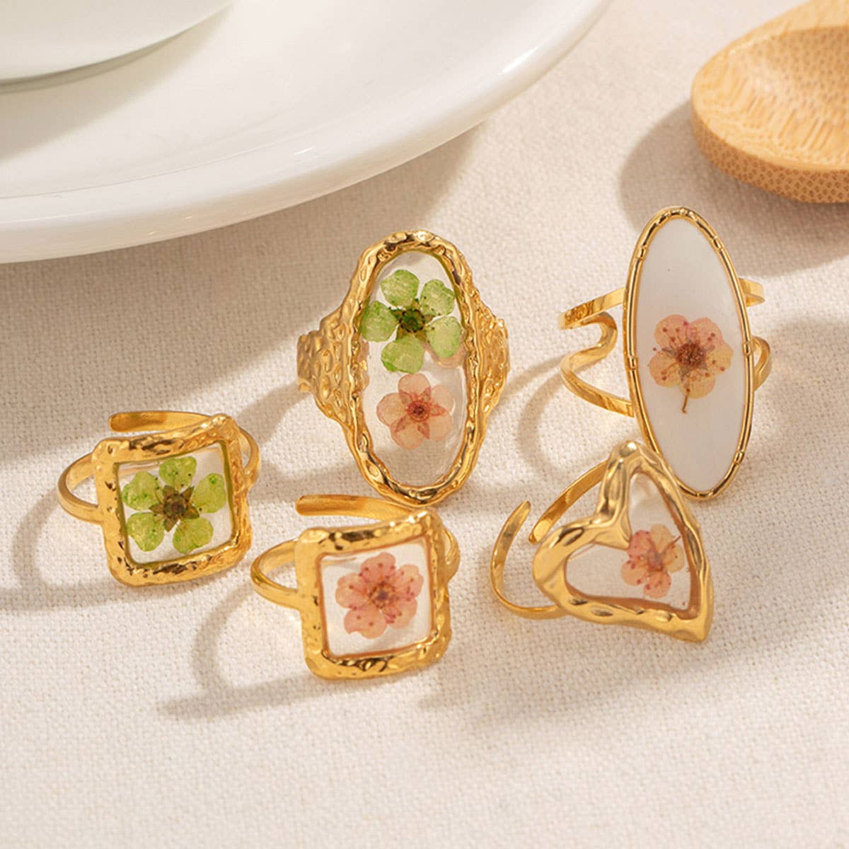 IMMORTAL FLOWER STAINLESS STEEL RINGS FOR WOMEN_CWAJE0610