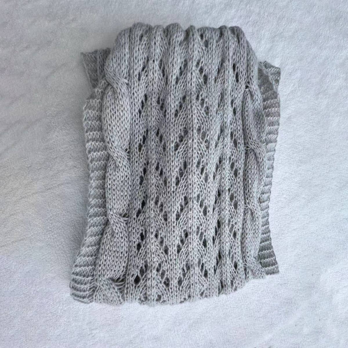 CABLE KNIT INFINITY SCARF WITH SLEEVES FOR FALL _CWASC1537