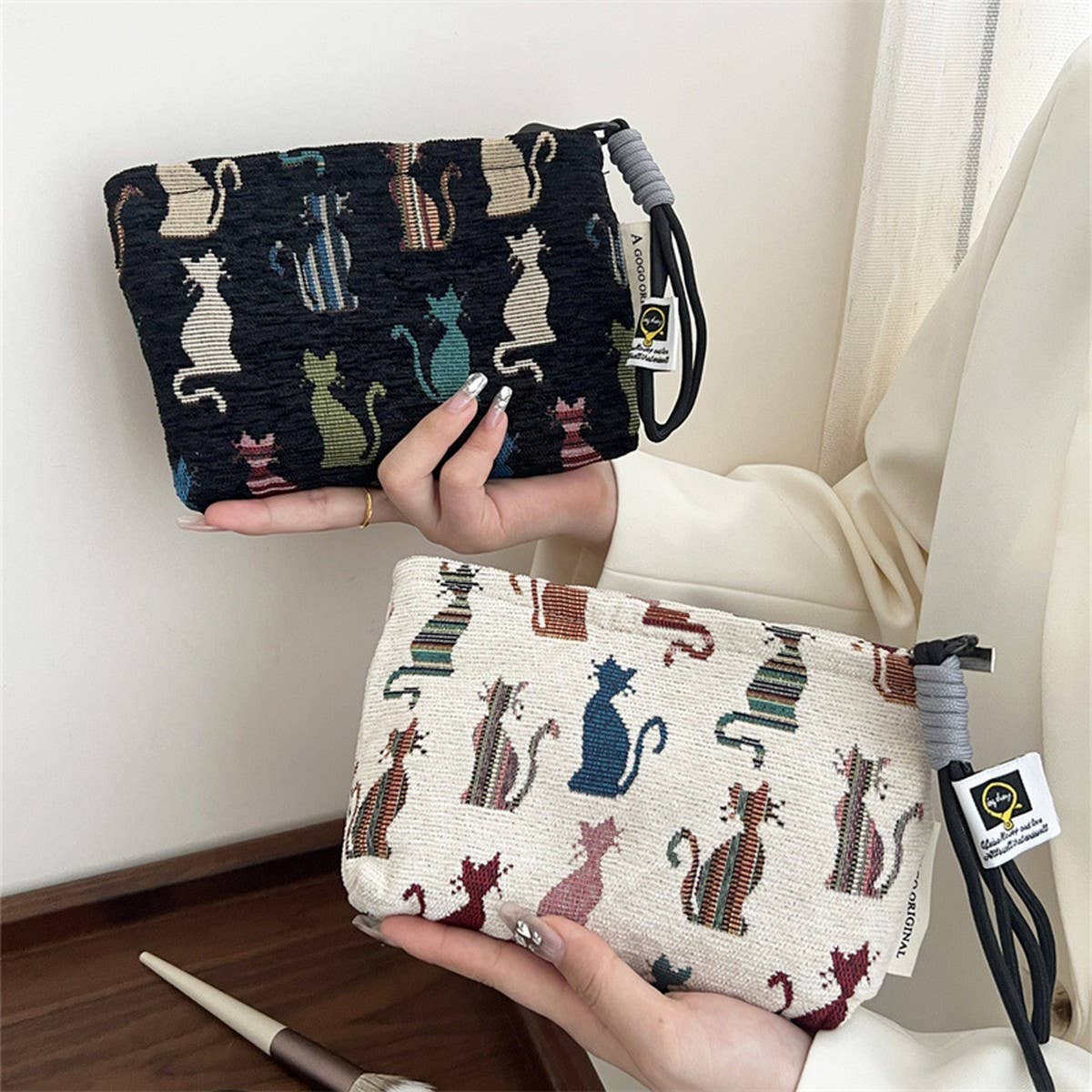 Chenille Cat Mini Makeupbag Phone Sunglasses Pouch_Cuab00689