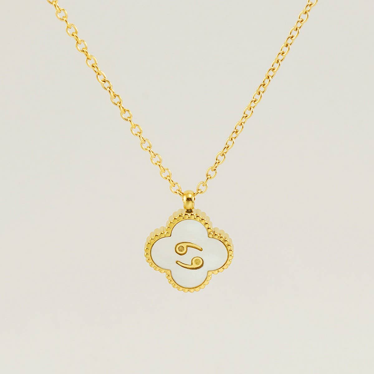 SHELL FOUR LEAF CLOVER CONSTELLATION NECKLACE_CWAJE0688