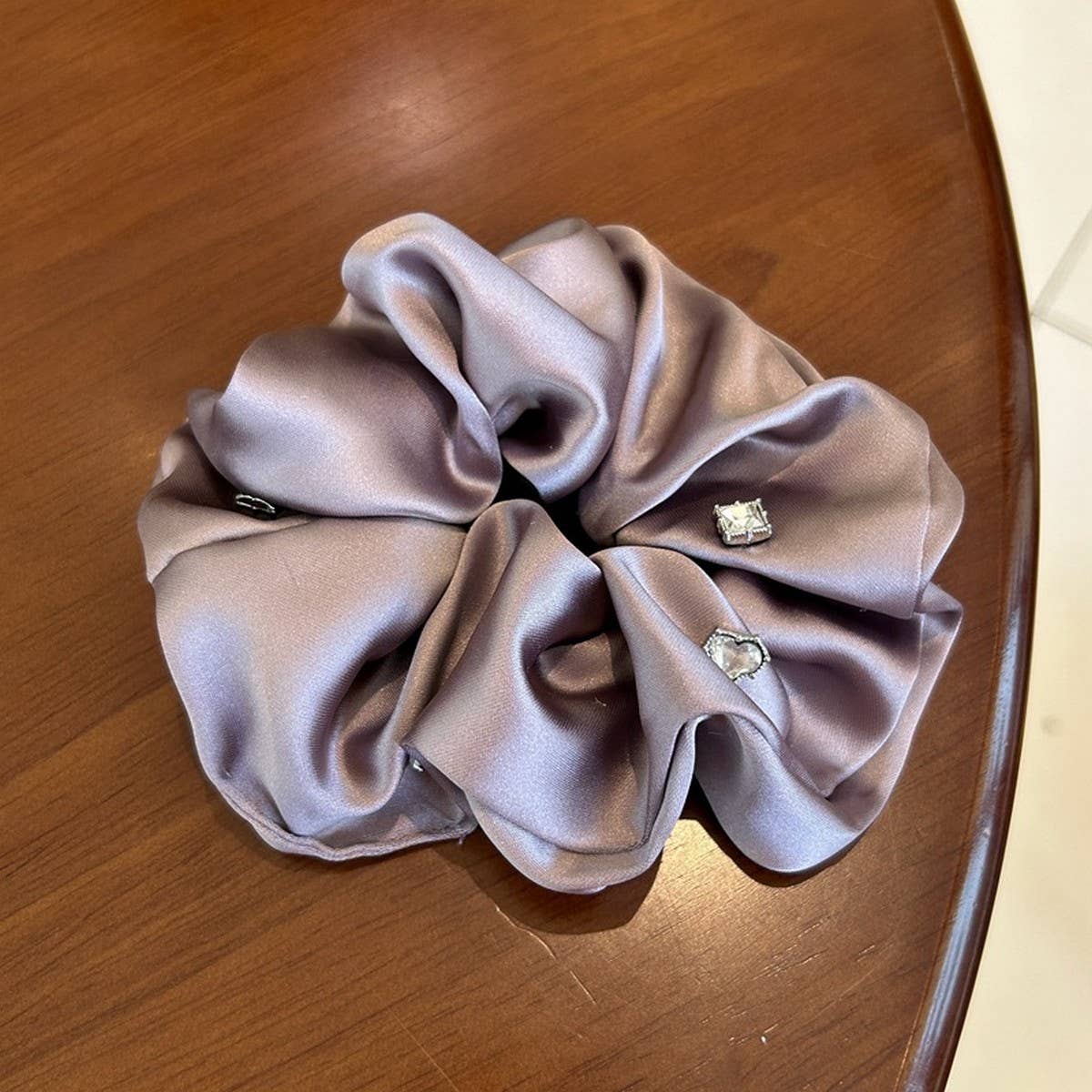 LIGHT LUXURY LOVE LARGE INTESTINE HAIR SCRUNCHIES_CWAHA2812