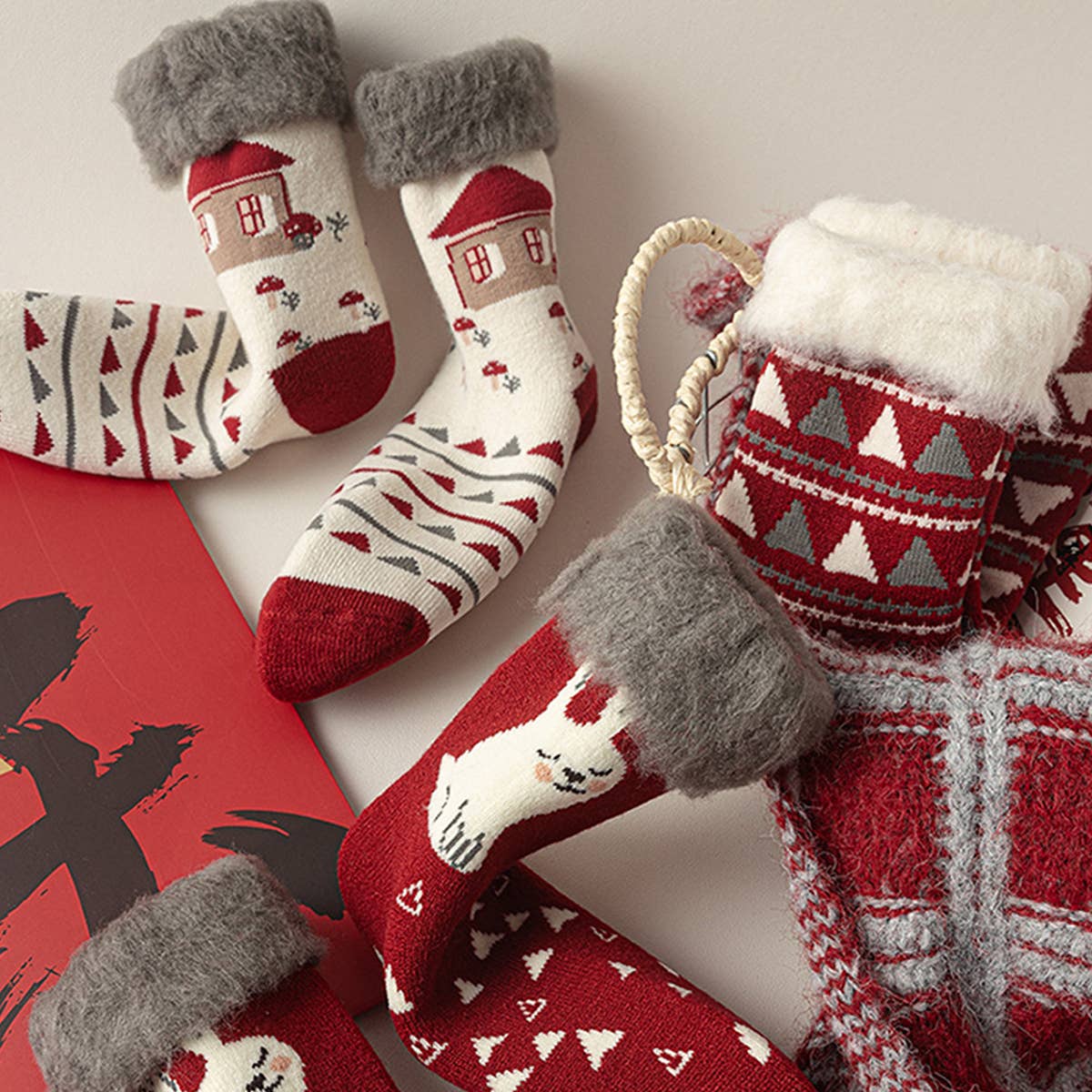 Ultra-Thick Fleece Winter Warm Cartoon Socks_Cwms03159