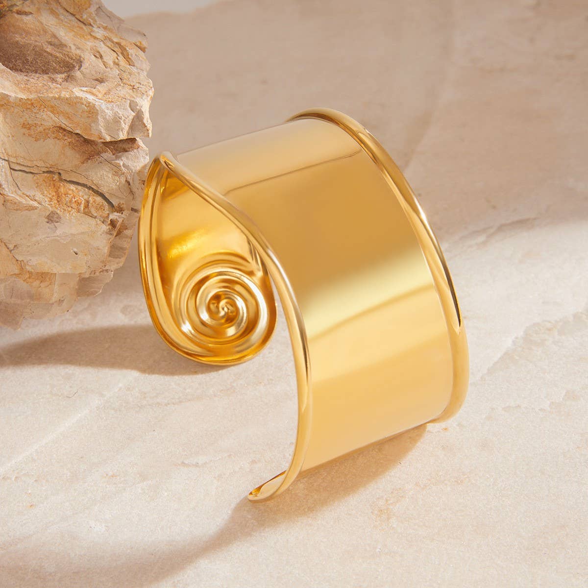 STYLISH 18K GOLD SPIRAL OPEN BANGLE NO FADE_CWAJE4724