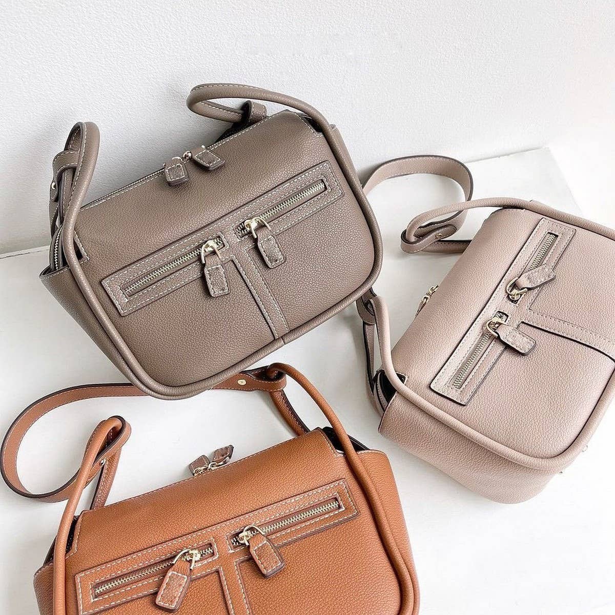 Multi-Zip Pocket Handbag_Cwab1938