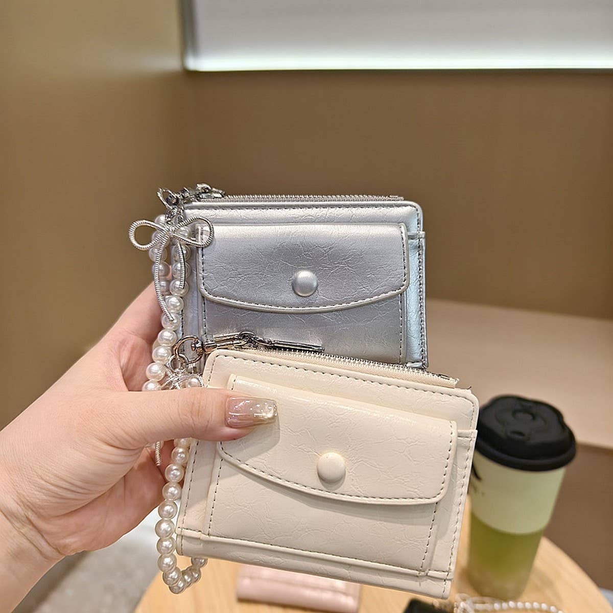 Minimal Crackle Bow Pearl Zip Bifold Wallet_Cwab06202