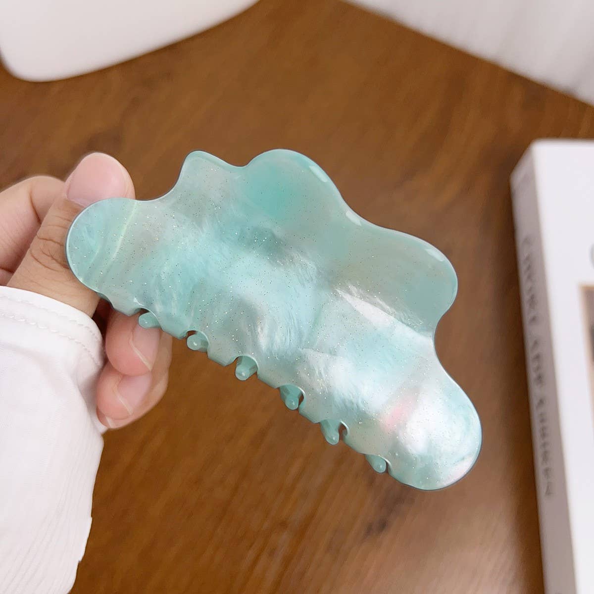 ELEGANT CLOUD ACRYLIC HAIR CLAW CHIC PONYTAIL CLIP_CWAHA1593