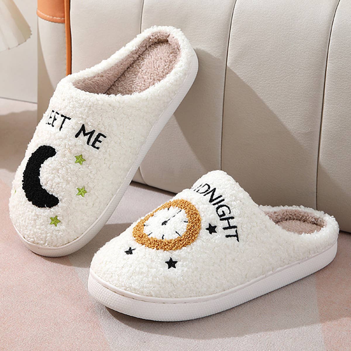CARTOON MOON AND CLOCK PATTERN INDOOR SLIPPERS_CWSHS0255