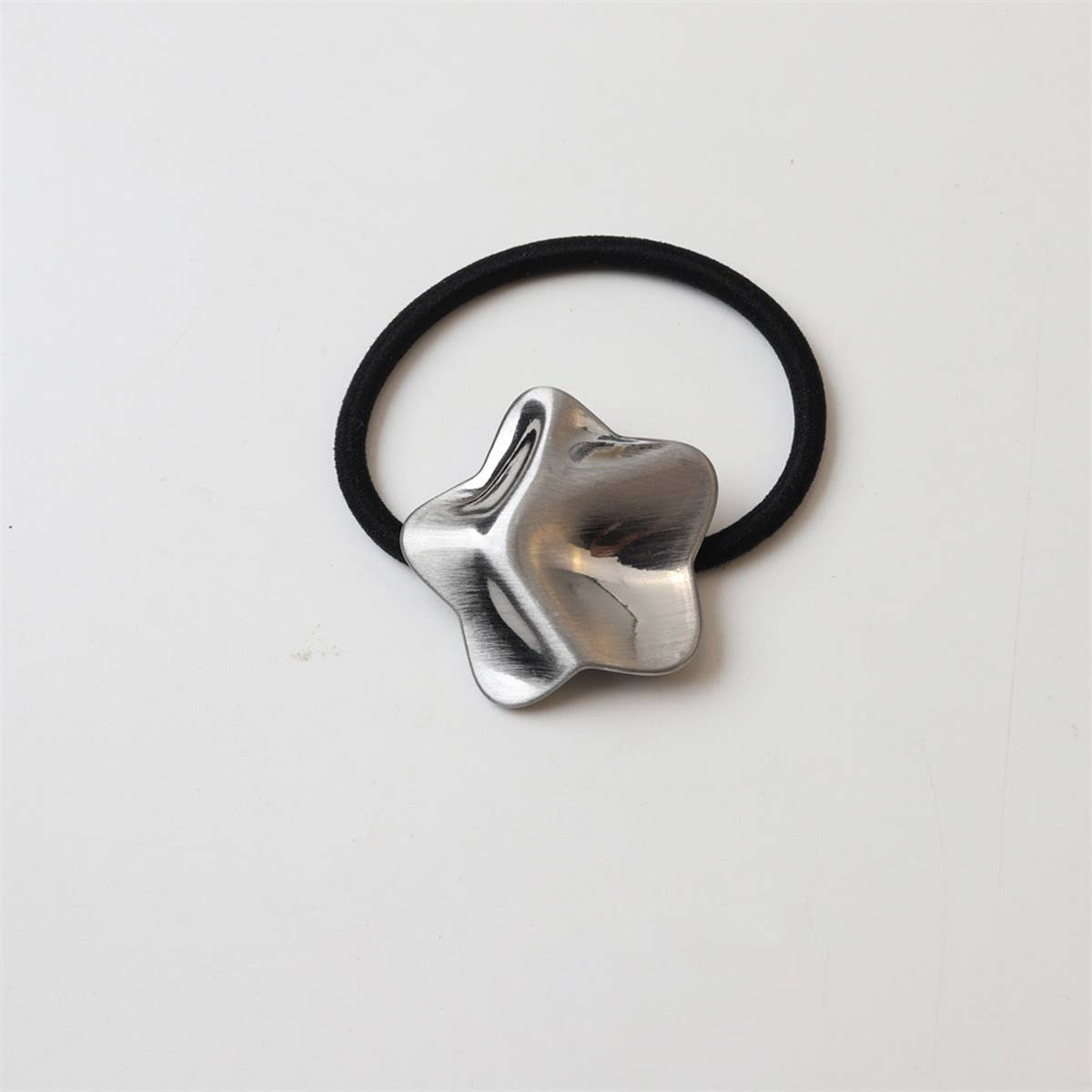 COOL AND COLOR RETAINING HAIR SCRUNCHIES_CWAHA2671