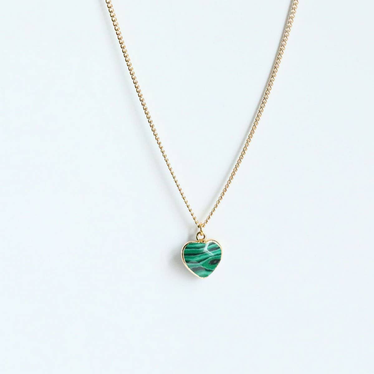 DECEMBER BIRTHSTONE HEART PENDANT NECKLACE_CWMM5334