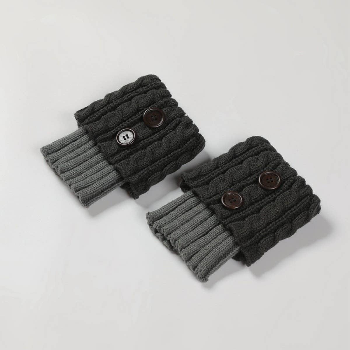 NEW COLOR MATCHING TWIST BUTTON WIDENED SOCKS_CWMS0759