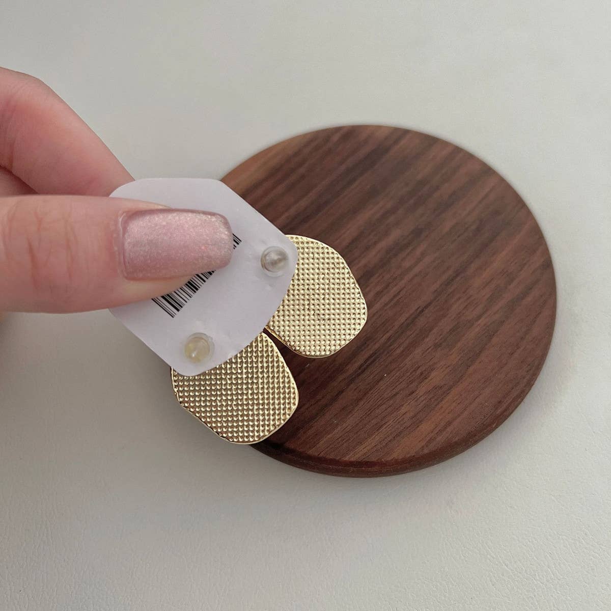 IRREGULAR ELLIPTICAL RESIN EARRINGS_CWAJE1302