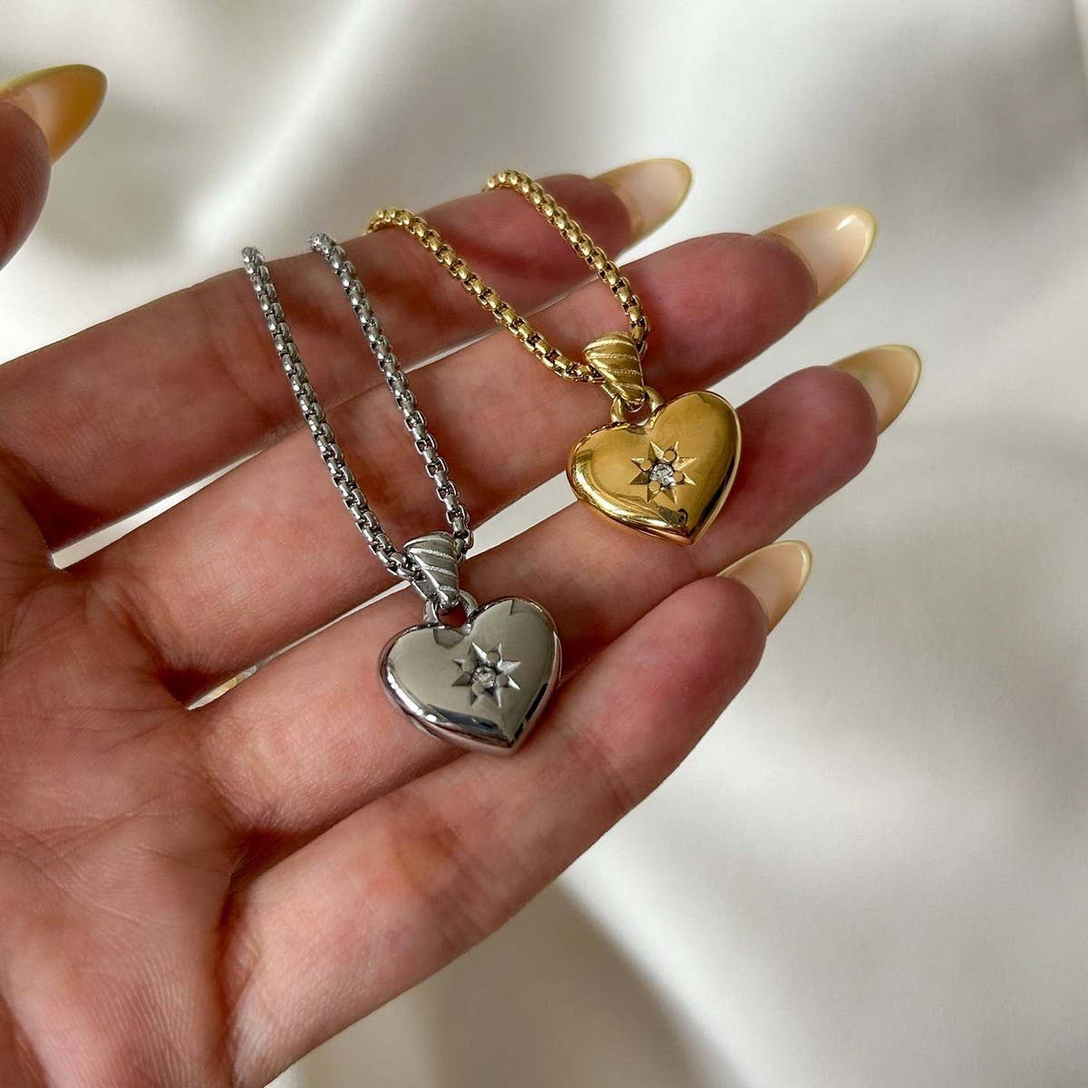 Valentines Day Heart Necklace With Zirconia_Cwmm5695