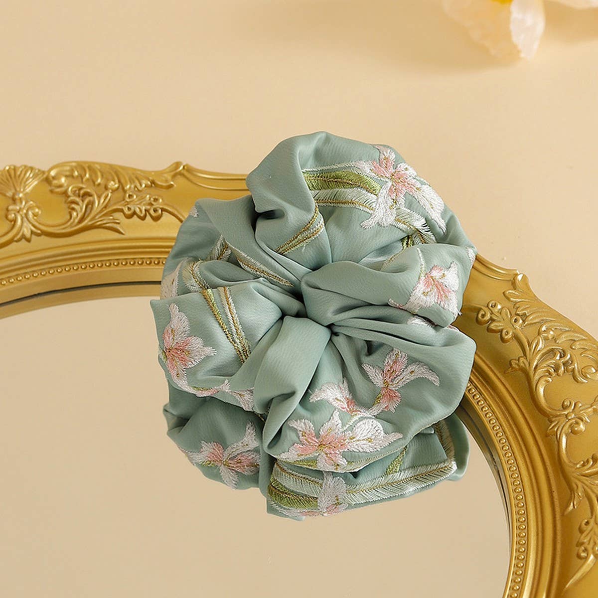 ORCHID EMBROIDERED HAIR TIE FOR QIPAO_CWAHA5412
