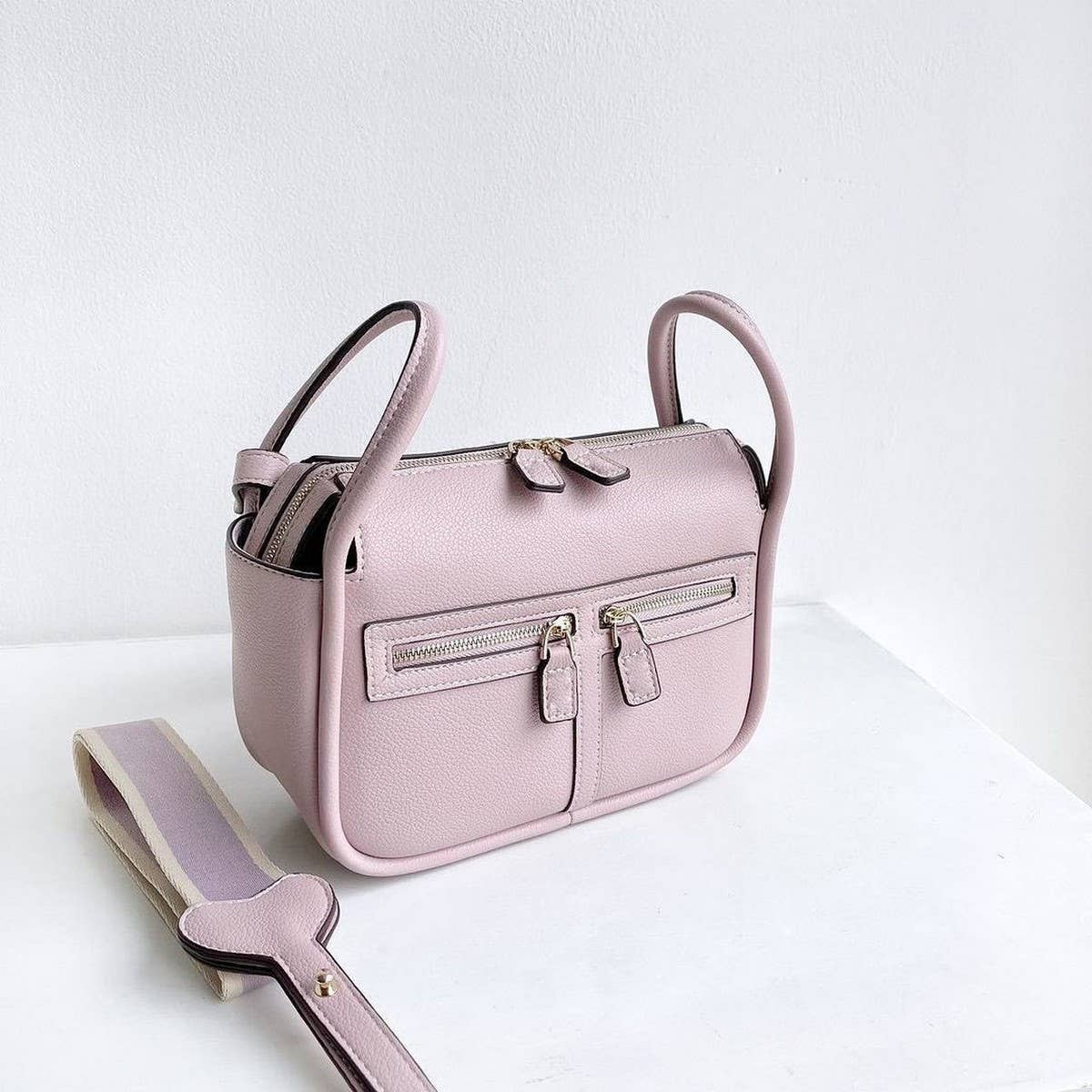 Multi-Zip Pocket Handbag_Cwab1938