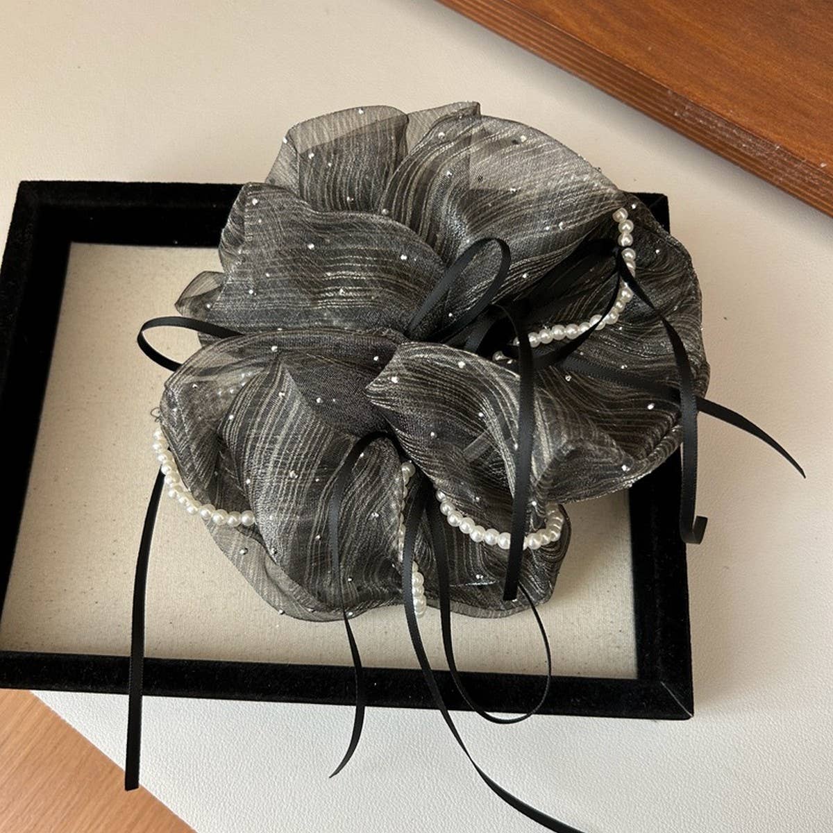 FRENCH STRIPED BOW COLLAR HAIR SCRUNCHIES_CWAHA2807