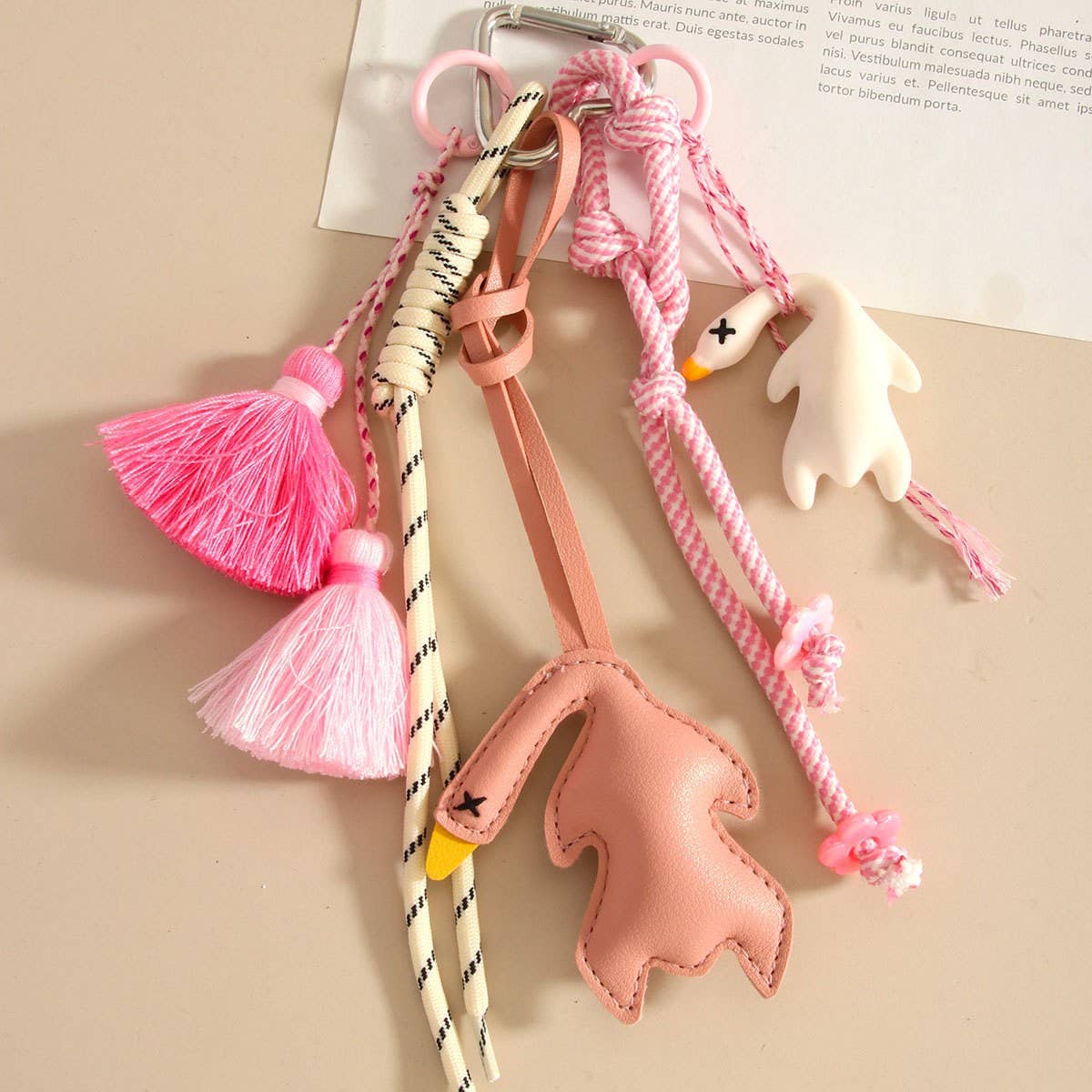 CREATIVE COLOR CHANGING PU DUCK KEYCHAIN CHARM_CWMM7833