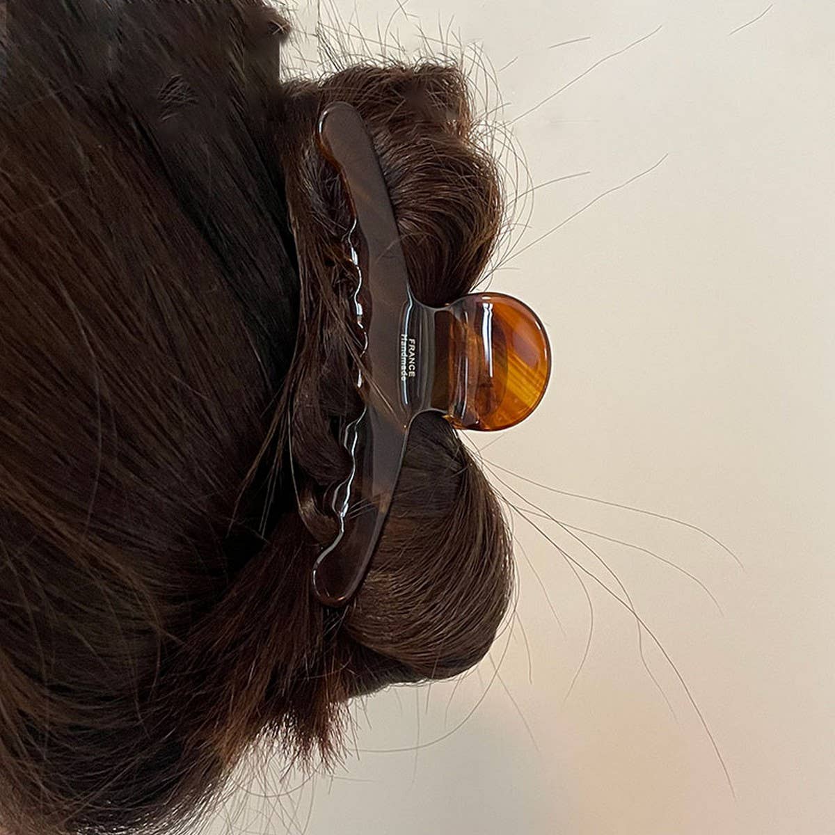 RETRO TEMPERAMENT CARAMEL LINE CLIP SHARK CLIP_CWAHA3959