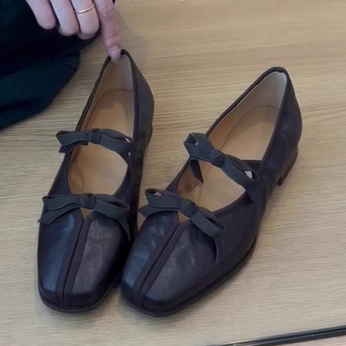 LAMBSKIN BALLET FLATS WITH BOW DETAIL_CWSHF0107