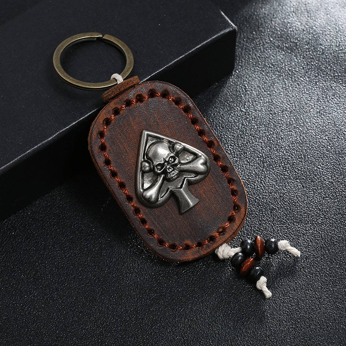 DOUBLE SIDED SKULL VINTAGE LEATHER KEYCHAIN_CWMM5023