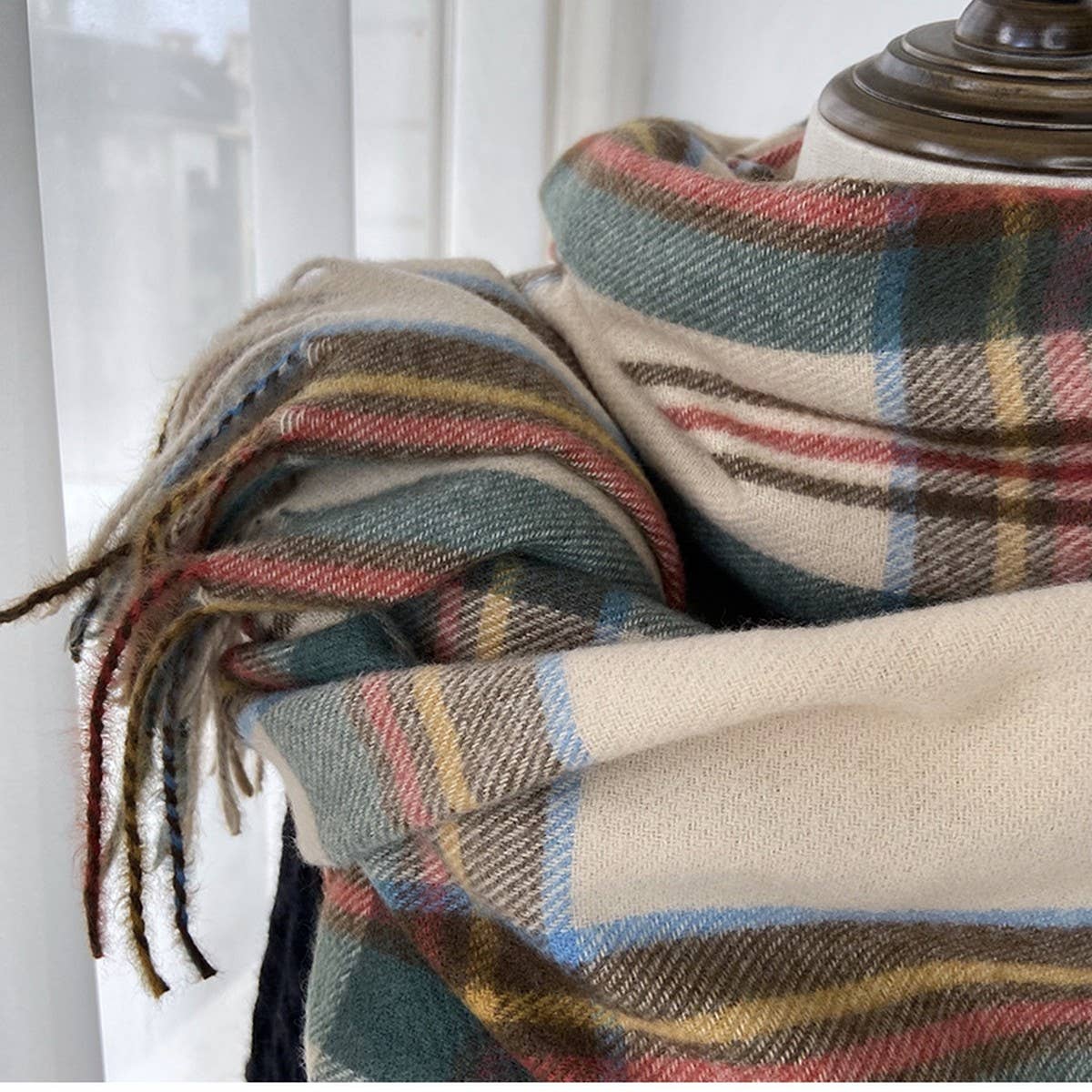 PLAID WINTER SCARF VINTAGE TASSEL SHAWL FOR WOMEN_CWASC1473