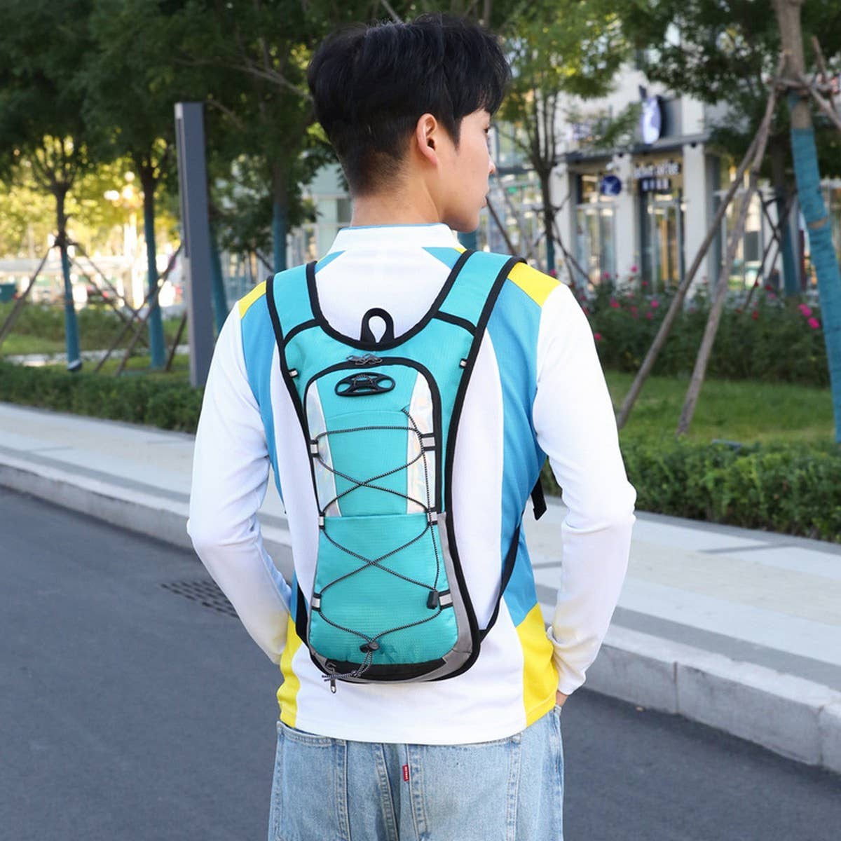 OUTDOOR SPORTS BACKPACK WITH HYDRATION BLADDER_CWAB5403