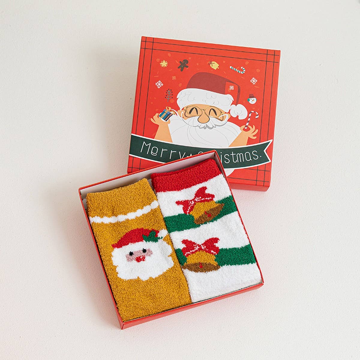 2 PAIRS OF WARM AND THICK CHRISTMAS SOCKS IN A BOX_CWMS0968