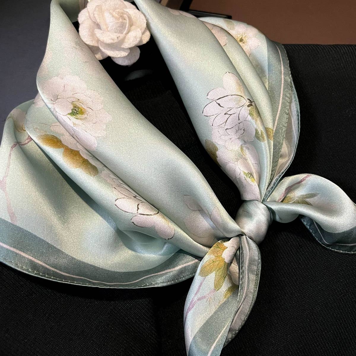 MULBERRY SILK SCARF VERSATILE GIFT SQUARE_CWASC0551