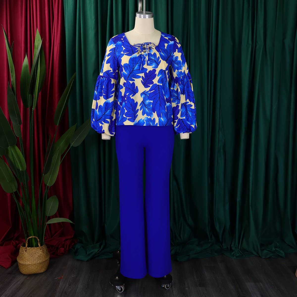 PRINTED TOP AND WIDE LEG PANTS TWO PIECE SET_CWSTB1142