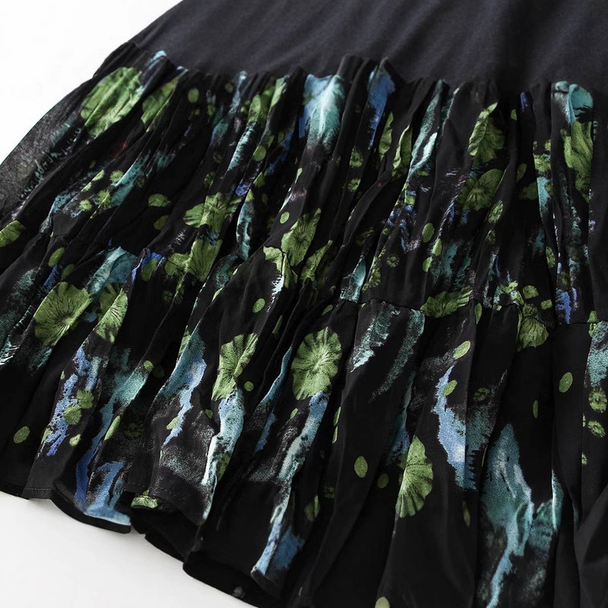 Vintage Floral High-Waist A-Line Flared Skirt_Cwbms0357