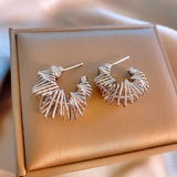 Twisted Hollow Shape Fashion Earrings_Cwasc1335