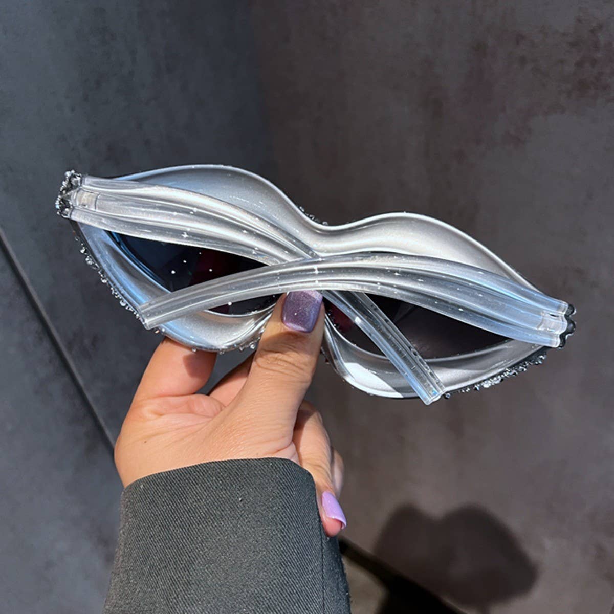 PERSONALIZED FASHIONABLE DIAMOND WAVE SUNGLASSES_CWASG0801