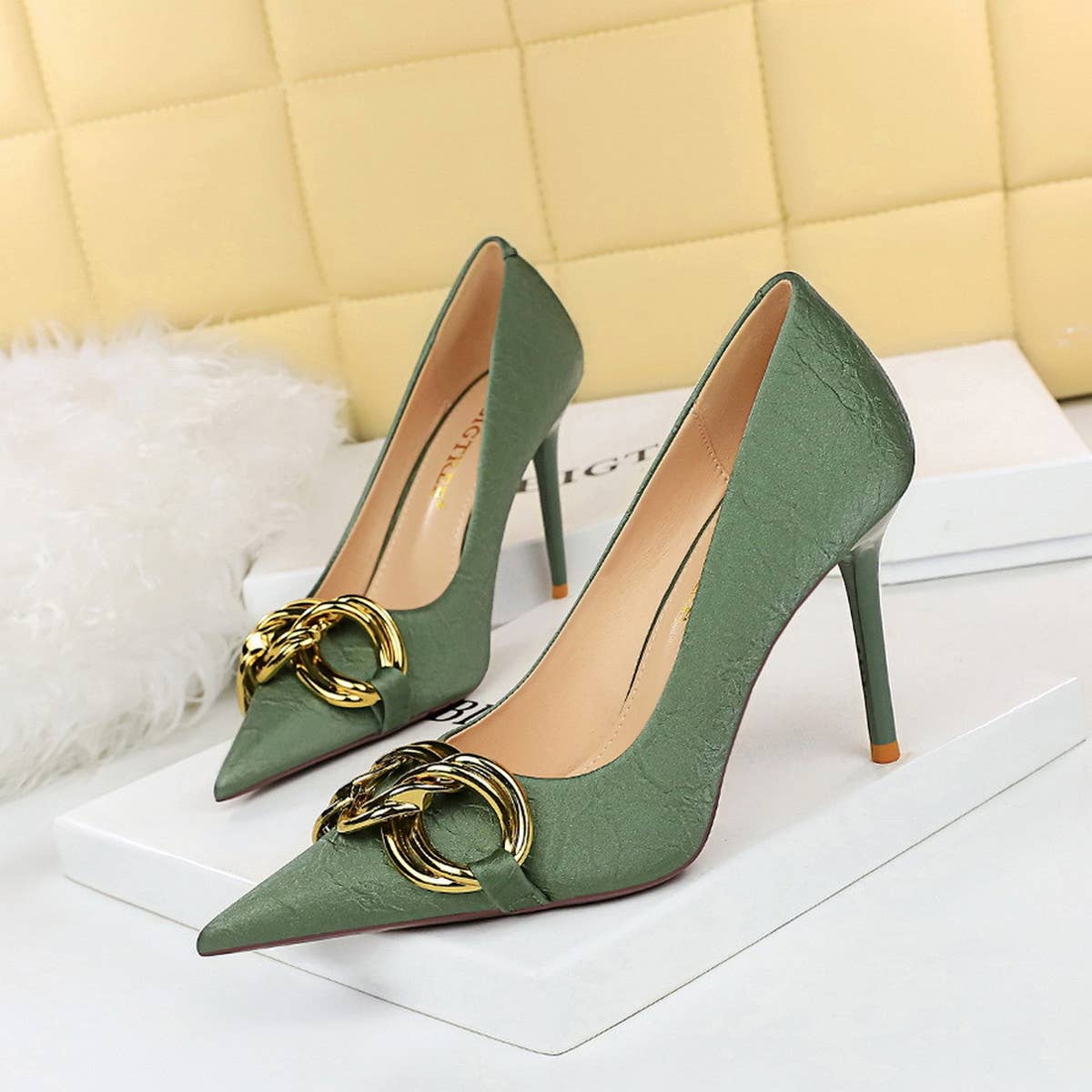 SHALLOW MOUTHED POINTED METAL BUCKLE HIGH HEELS_CWSHH0049
