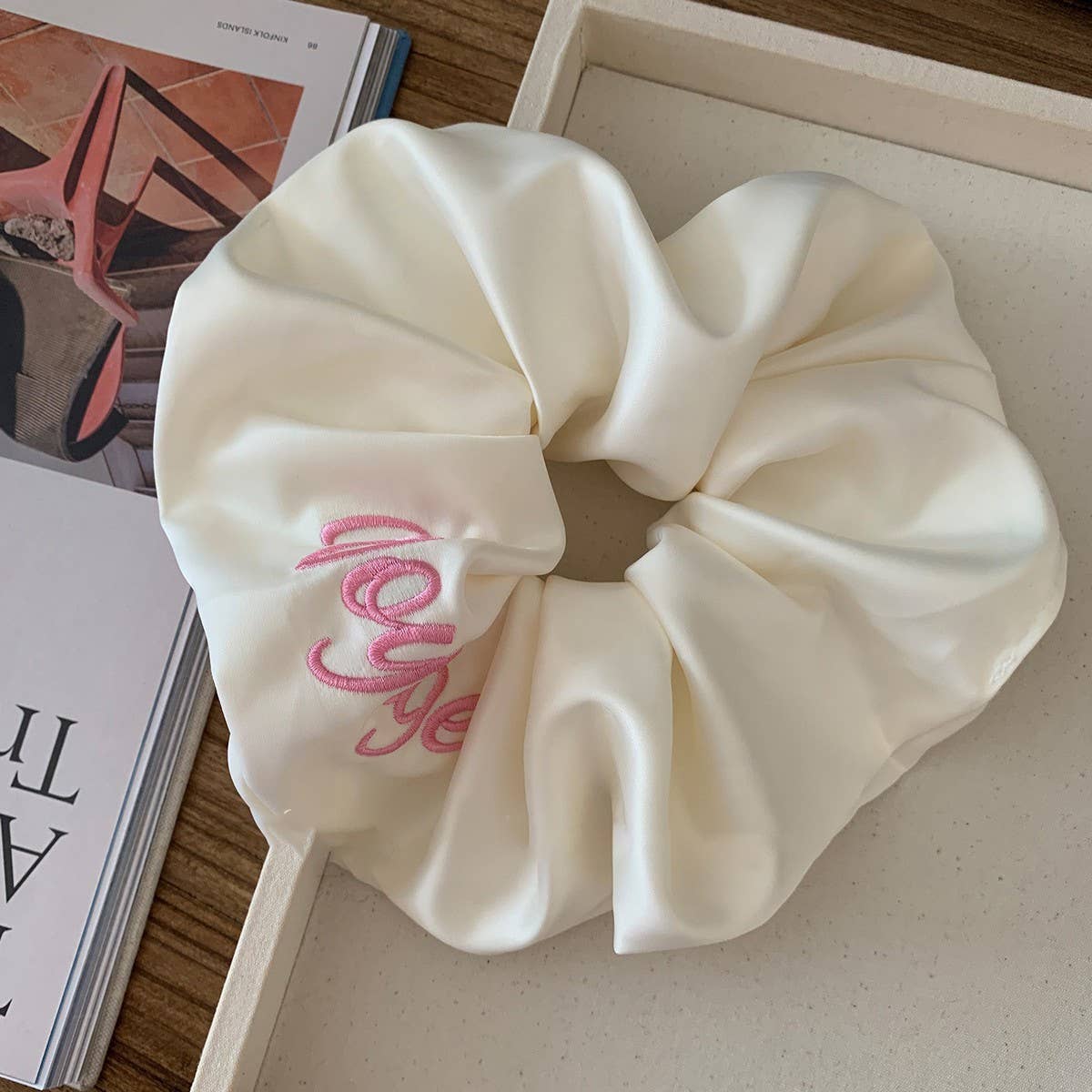 SATIN EMBROIDERED LETTER HEADBAND HAIR ACCESSORIES_CWAHA3695