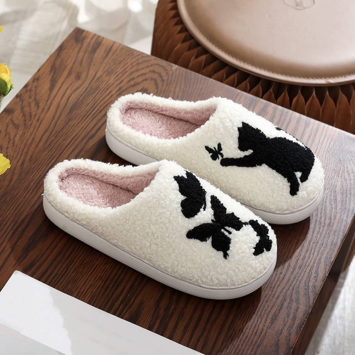 Winter Pet Cat Butterfly Embroidery Cotton Slipper