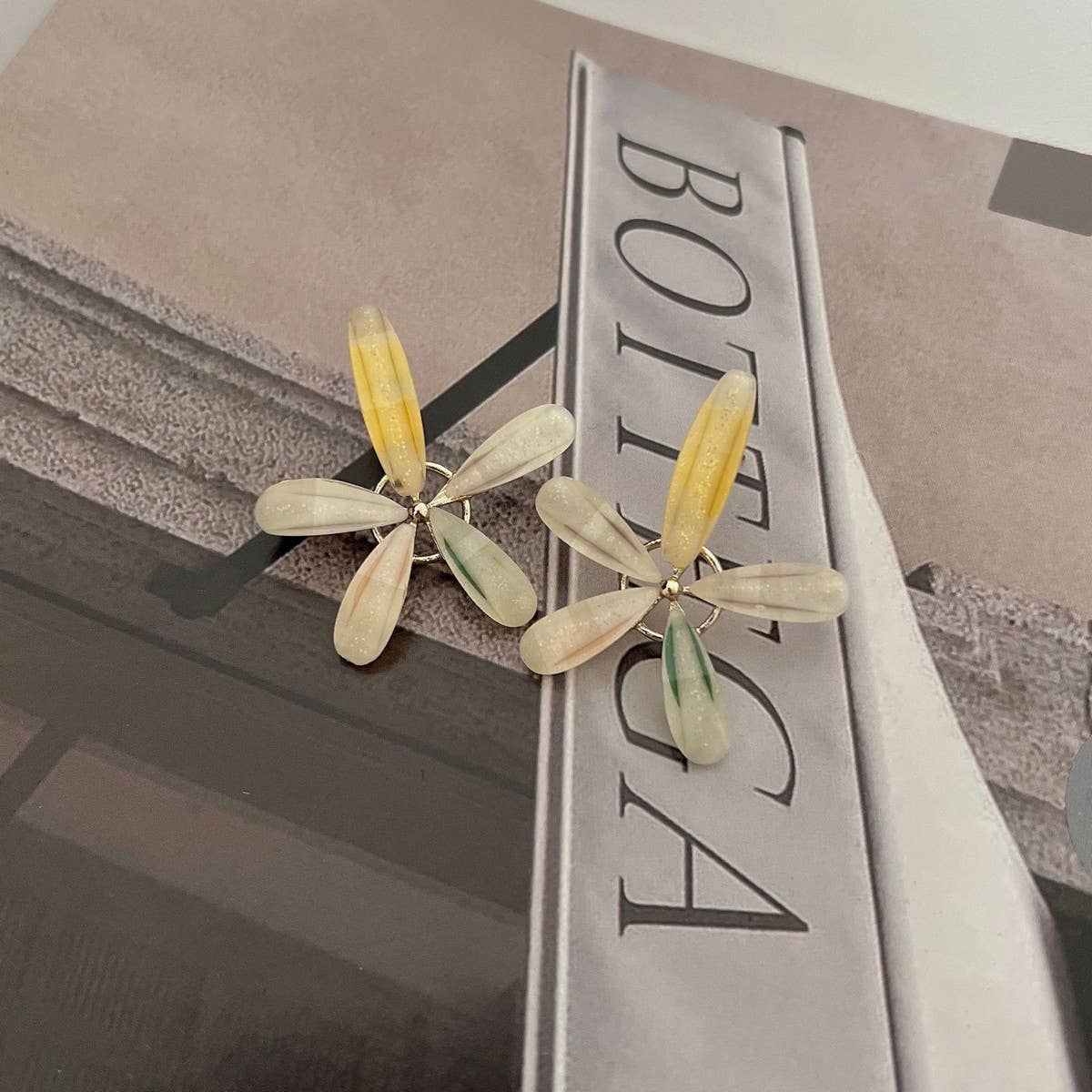 CRYSTAL JASMINE FLOWER EARRINGS_CWAJE1308