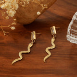 18K GOLD SNAKE SHAPED EARRINGS WITH DIAMONDS_CWMM3650